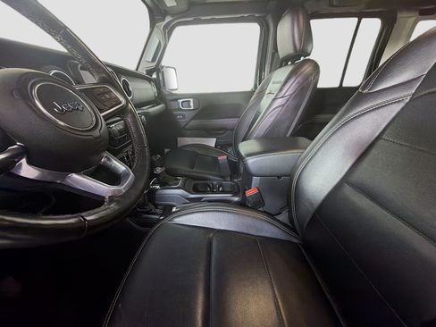 Used 2023 Jeep Wrangler Unlimited Sahara w/ Cold Weather Group AWD/4WD image 13