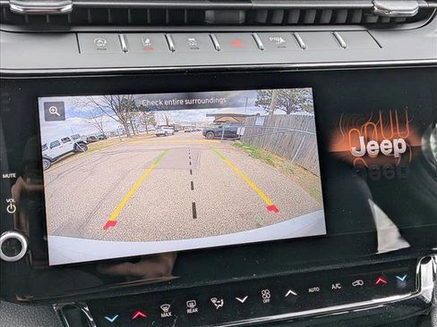 New 2026 Jeep Grand Cherokee Altitude image 13