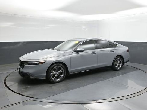 Certified 2024 Honda Accord EX-L image 1