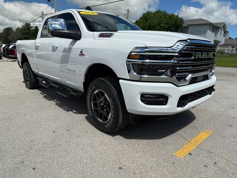 Used 2026 RAM 2500 Laramie AWD/4WD image 3