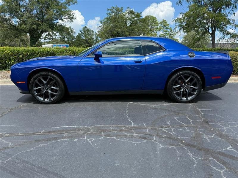Used 2019 Dodge Challenger SXT w/ Blacktop Package RWD image 2