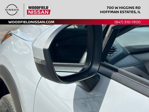 Used 2024 Nissan Rogue SL AWD/4WD image 10