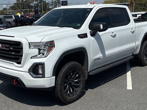 Used 2021 GMC Sierra 1500 AT4 image 2