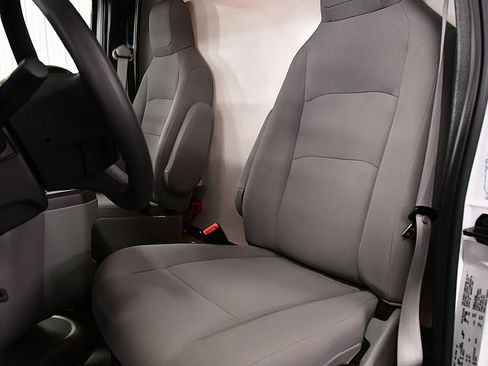 Used 2024 Ford E-450 and Econoline 450 Super Duty w/ Driver's Safety Package RWD image 21