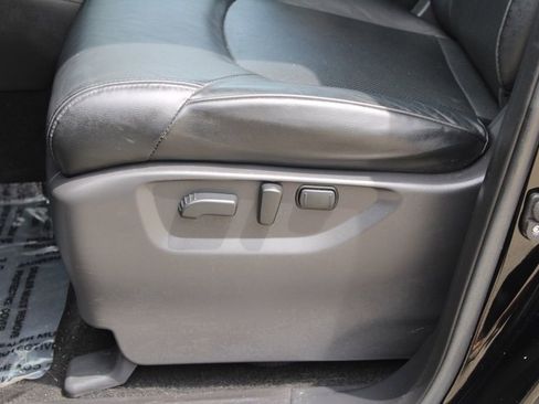 Used 2023 Nissan Armada SL image 18