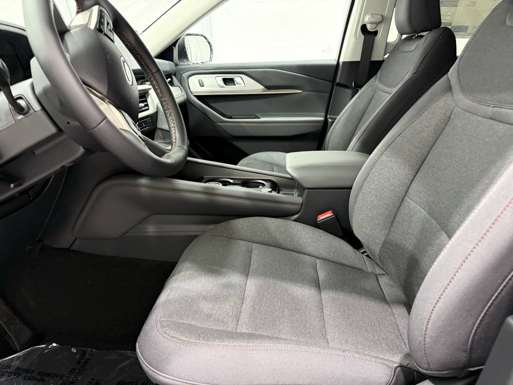 New 2026 Ford Explorer Active AWD/4WD image 13
