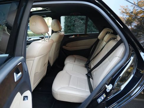 Used 2015 Mercedes-Benz ML 350 2WD image 30