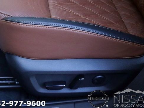 New 2026 Nissan Rogue Platinum w/ Platinum Premium Package AWD/4WD image 16