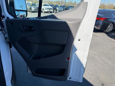 Used 2022 Ford Transit 350 XLT image 22