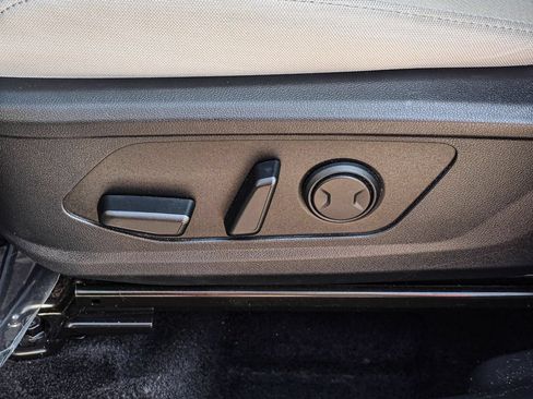 Used 2025 Hyundai Tucson SEL FWD image 14
