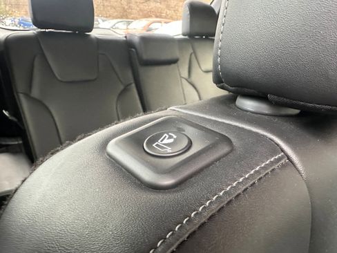 Used 2023 Kia Telluride S image 22