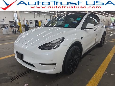 Used 2023 Tesla Model Y Long Range AWD/4WD image 1