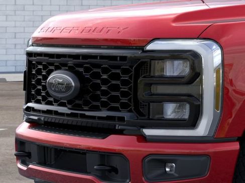 New 2026 Ford F250 XLT w/ XLT Premium Package AWD/4WD image 17