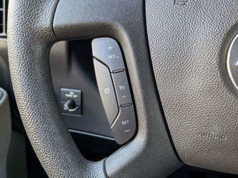 Used 2024 Chevrolet Express 2500 w/ Driver Convenience Package image 14