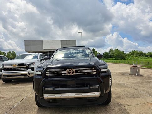 Used 2025 Toyota 4Runner Limited RWD image 2
