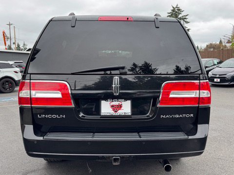 Used 2012 Lincoln Navigator L 4WD image 6
