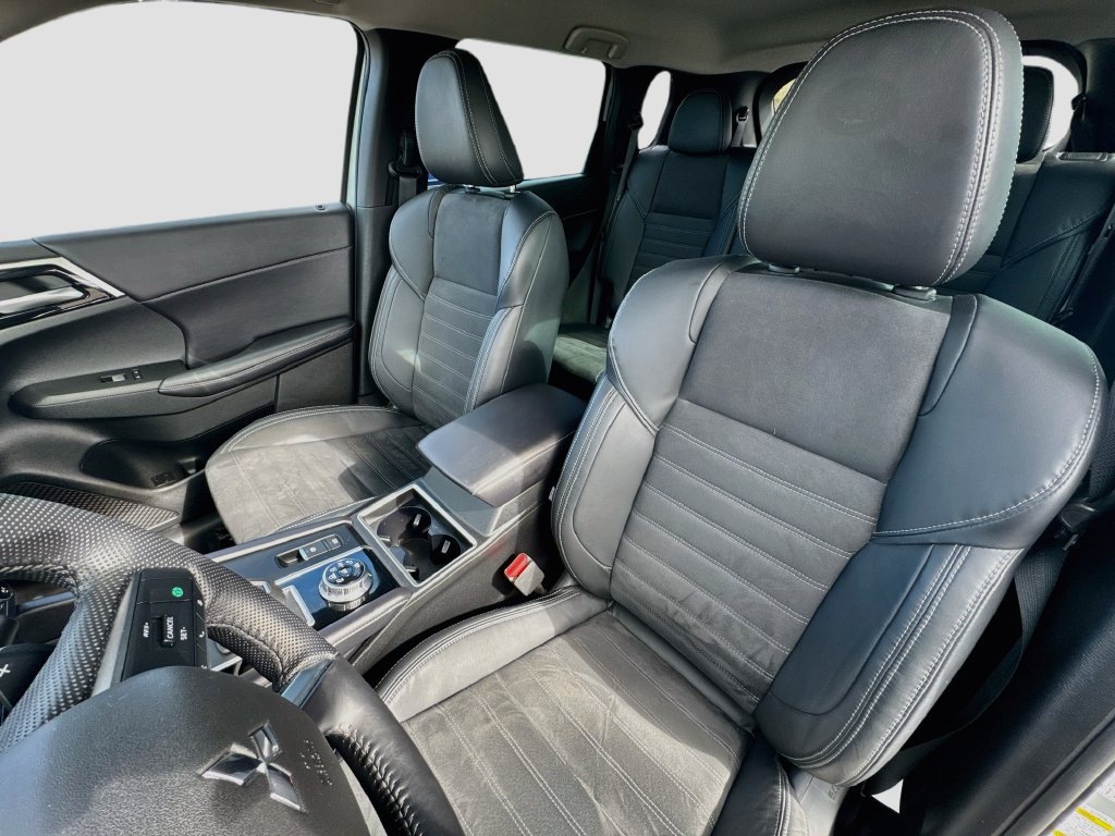 Used 2023 Mitsubishi Outlander SE AWD/4WD image 19