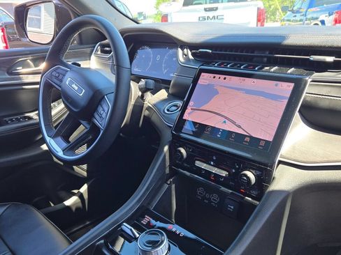 Certified 2025 Jeep Grand Cherokee Limited AWD/4WD image 14