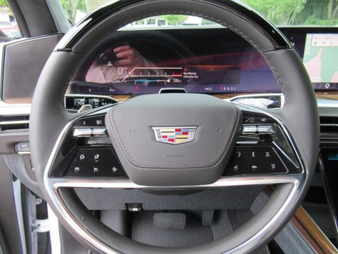 New 2026 Cadillac Escalade Platinum Sport w/ LPO, ONYX Package AWD/4WD image 24