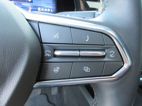 Used 2026 Chevrolet Equinox LT w/ Safety and Technology Package FWD image 25