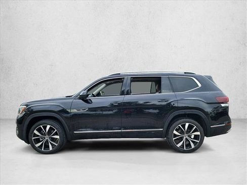 Used 2024 Volkswagen Atlas SEL Premium R-Line image 8