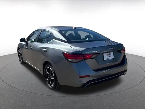 Used 2025 Nissan Sentra SV image 11