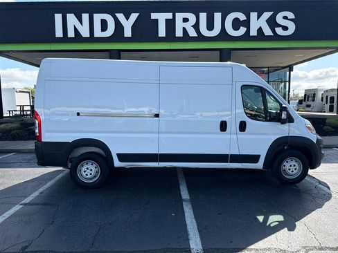 Used 2023 RAM ProMaster 2500 FWD image 1