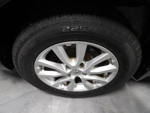 Used 2019 Nissan Rogue SV image 23