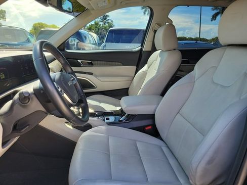 Certified 2025 Kia Telluride EX FWD image 20
