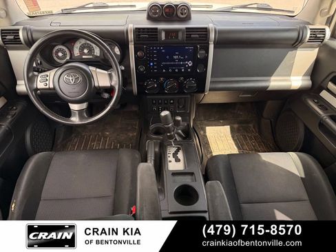 Used 2010 Toyota FJ Cruiser 4WD image 27