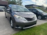 Used 2012 Toyota Sienna LE image 2
