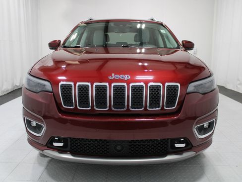 Used 2019 Jeep Cherokee Overland w/ Technology Group AWD/4WD image 3
