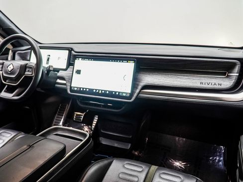 Used 2022 Rivian R1T Adventure image 19