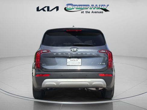Used 2021 Kia Telluride LX FWD image 3