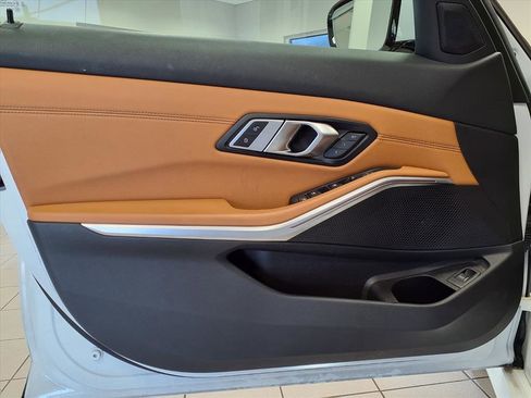 Used 2021 BMW 330i Sedan w/ M Sport Package image 22