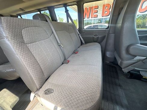 Used 2015 Chevrolet Express 3500 LT w/ LT Preferred Equipment Group RWD image 17