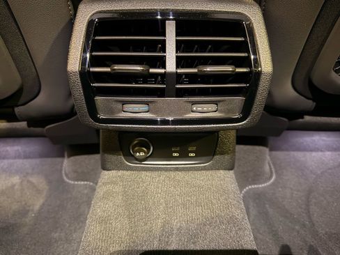 Used 2024 Audi Q3 2.0T Premium Plus image 34