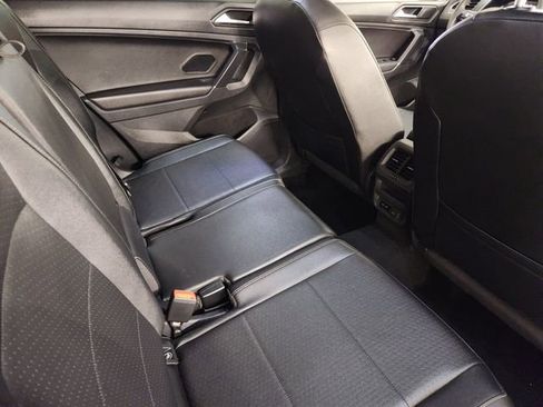 Used 2020 Volkswagen Tiguan SEL image 33