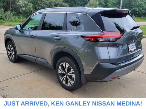 Certified 2023 Nissan Rogue SV w/ SV Premium B Package AWD/4WD image 5