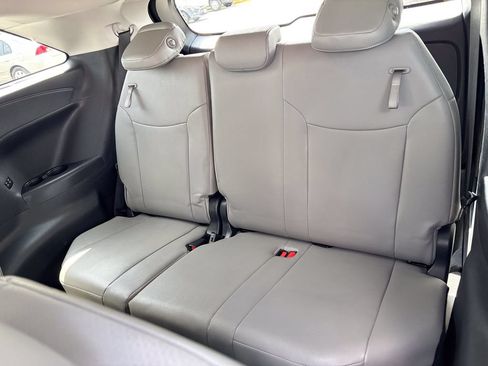 Certified 2026 Toyota Sienna XLE FWD image 48