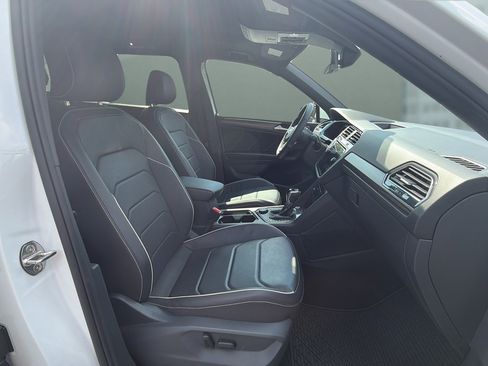 Used 2022 Volkswagen Tiguan SEL R-Line AWD/4WD image 19
