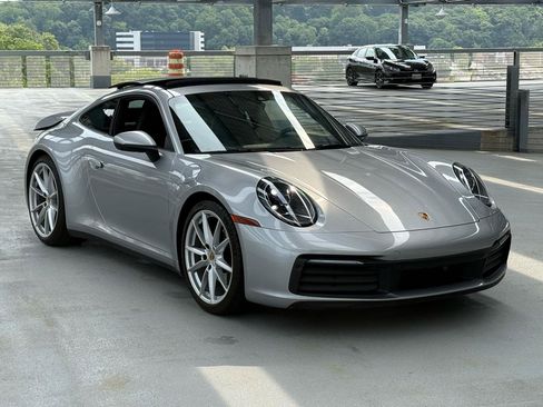 Used 2024 Porsche 911 Carrera w/ Premium Package RWD image 8