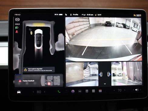 Used 2023 Tesla Model 3 Standard Range image 19