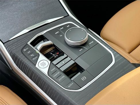 New 2025 BMW 330i Sedan w/ Premium Package RWD image 16