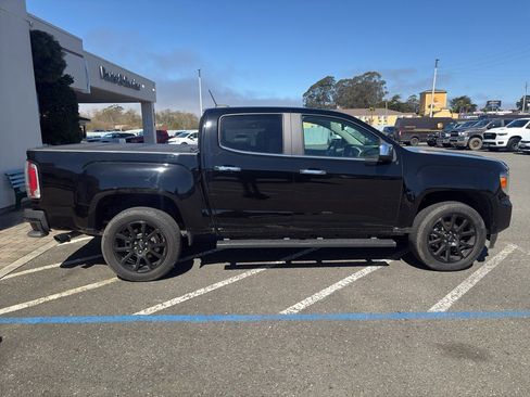 Used 2022 GMC Canyon Denali w/ Denali Black Edition Package image 22