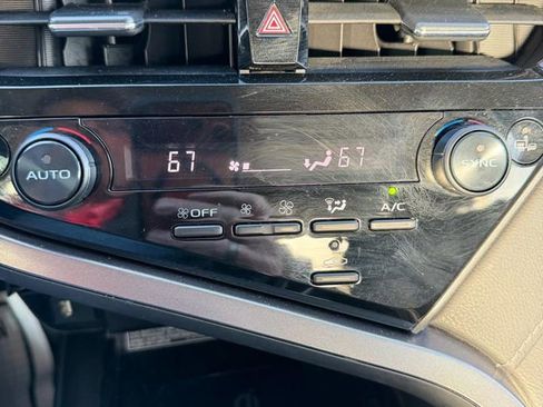 Used 2021 Toyota Camry XSE w/ Navigation Package image 16