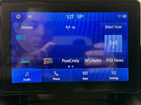 Used 2022 Ford Explorer XLT image 15