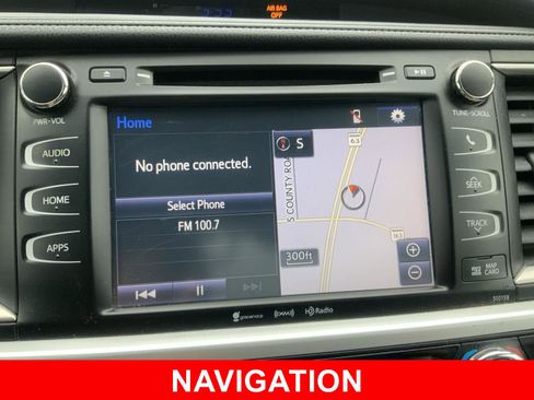 Used 2016 Toyota Highlander XLE image 5