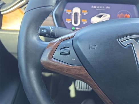 Used 2020 Tesla Model S Long Range image 17