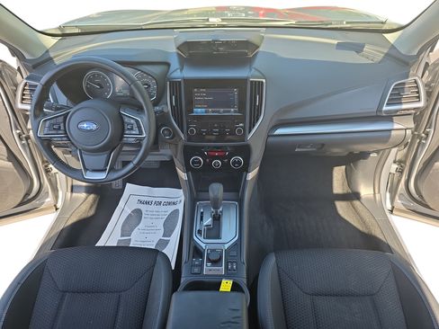 Used 2020 Subaru Forester Premium AWD/4WD image 9